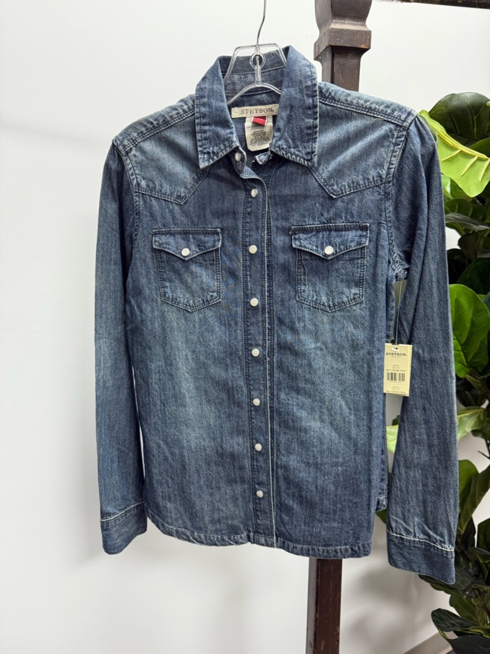 Stetson Women’s Dark Wash Denim Western Shirt